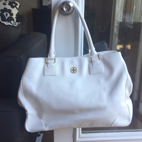 Tory Burch Handbags - Tory Burch Robinson tote